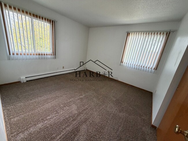 Photo - Cute and Cozy 1 Bedroom Unit 110 - 302