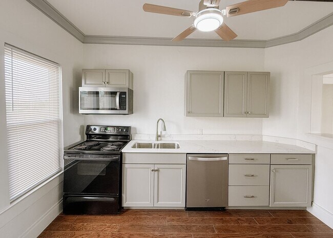 Photo - 1120NW Unidad 1120NW  3