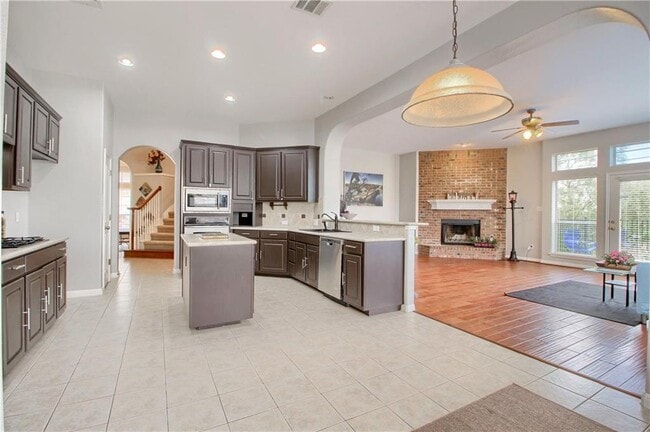 Photo - 3003 Cashell Wood Dr