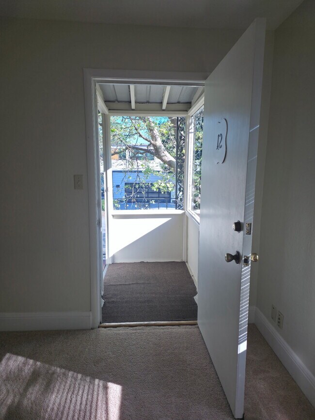 Photo - 282 Monroe Dr