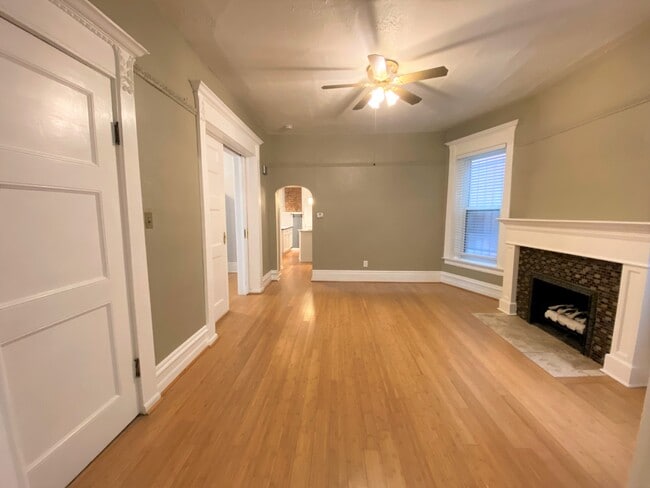 Photo - 1440 N Corona St Unidad 1