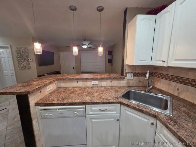 Photo - 10046 Winding Lake Rd Unit 202