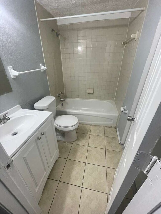 Photo - 2/1 St Pete Move In Ready