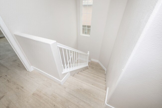 Photo - 511 Stork St