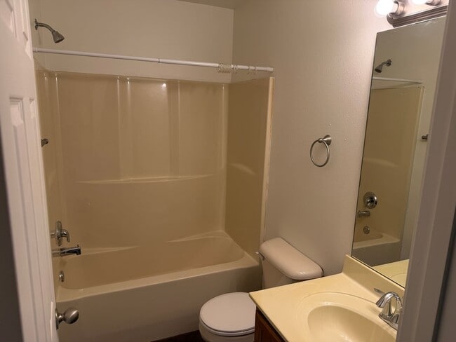 Photo - 2 Bed 2 Bath Duplex