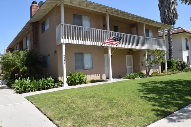 Building Photo - 16042 Waikiki Ln Unit B Rental