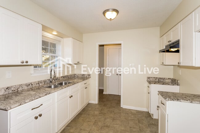 Photo - 3842 Kipling Ave