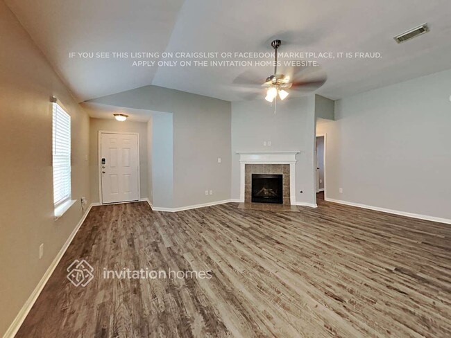 Photo - 3335 Fiorella Way