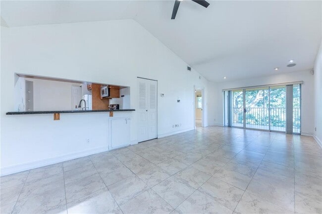 Photo - 1155 Coral Club Dr Unidad 1155