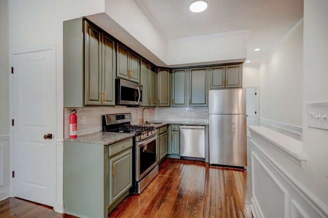 Photo - Newly Renovated 6 Bedrooms / 4 Bathrooms a... Unit Single Family