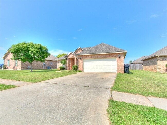 Photo - 929 NE 28th St