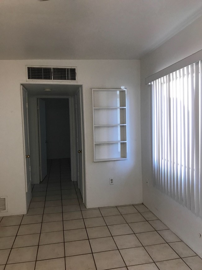 Photo - 940 N Palo Verde Blvd Unit 1