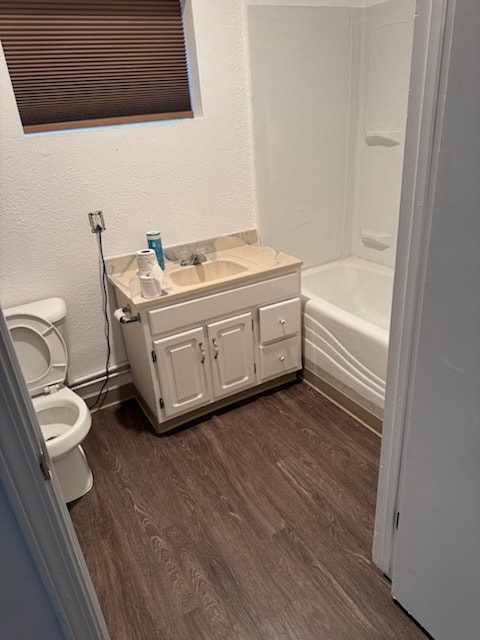 Bathroom - 2111 W Sussex Ave Unit B