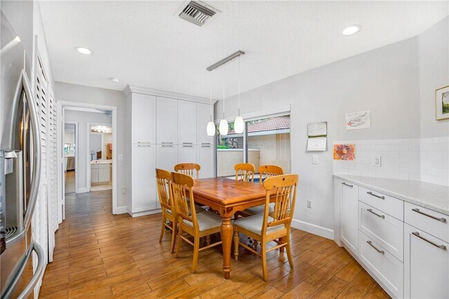 Photo - 4106 Carriage Dr