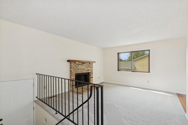 Photo - 8983 Vinewood Ln N