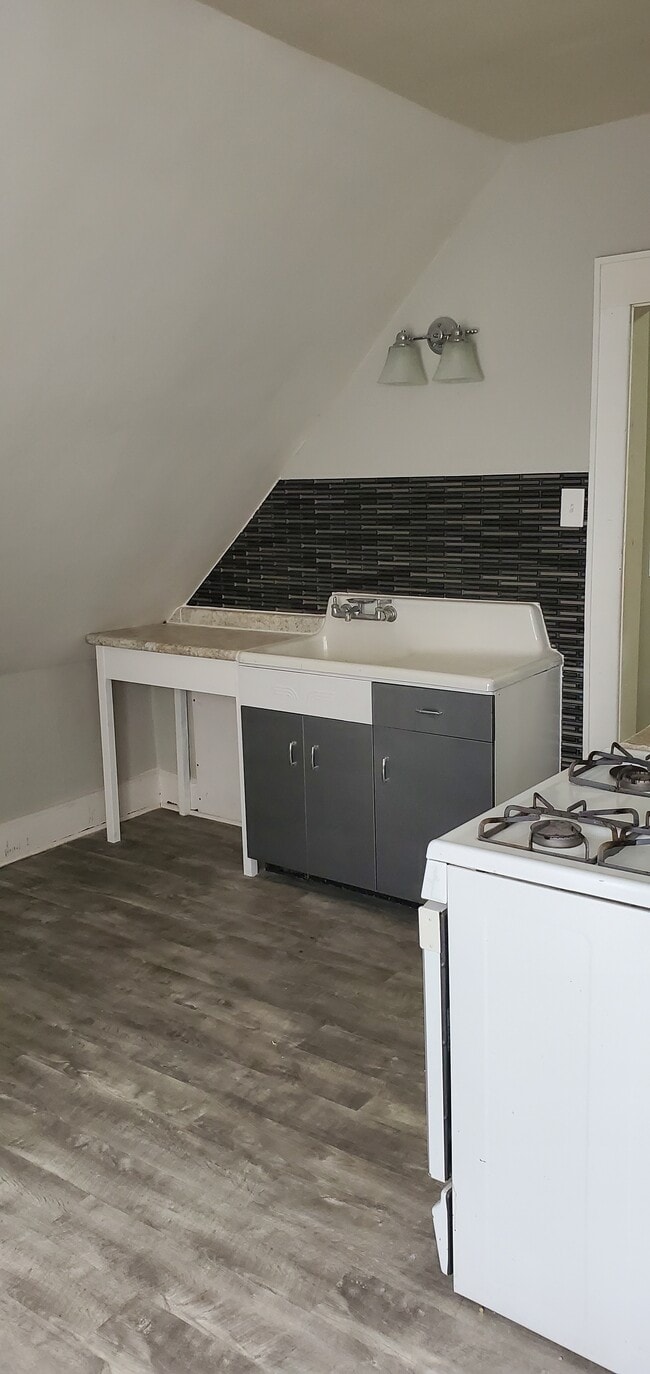 Photo - 1757-55 S 60th St