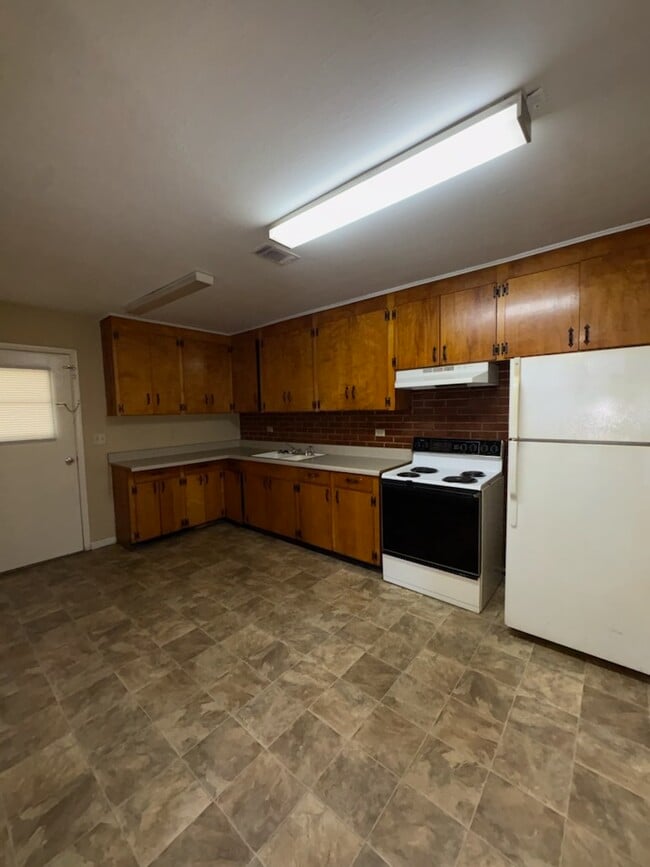 Photo - 216 Frieda Ln