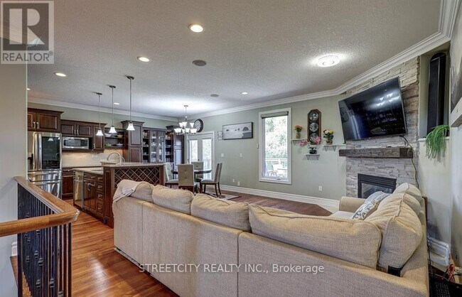 Photo - 1 McGregor Ct