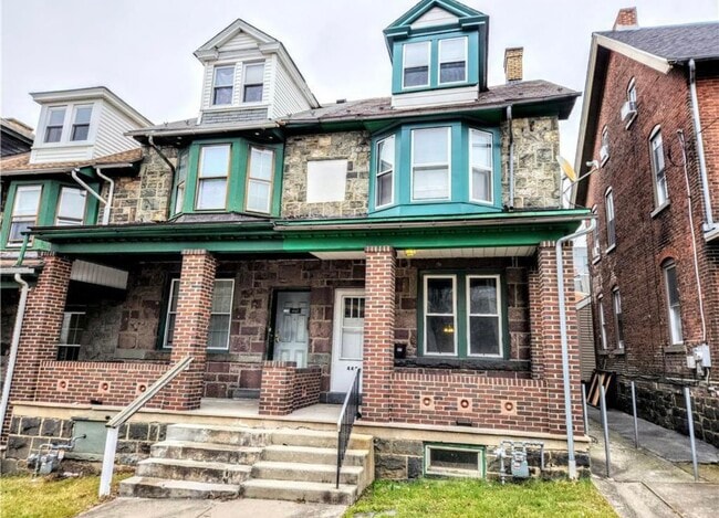 Building Photo - 445 Montclair Ave