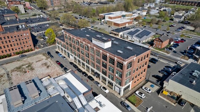 Building Photo - 15 E Park St Unit 305