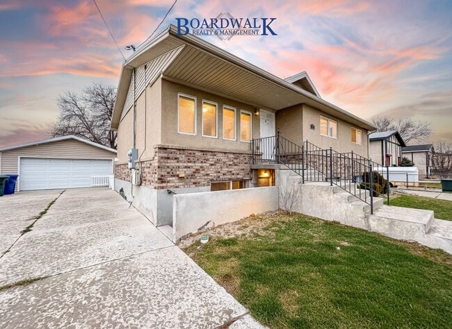 Building Photo - 3140 S 3200 W Unit 3140 S 3200 W- B