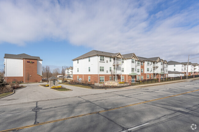 The Residences At Chagrin River Walk Apartments - Willoughby, OH ...