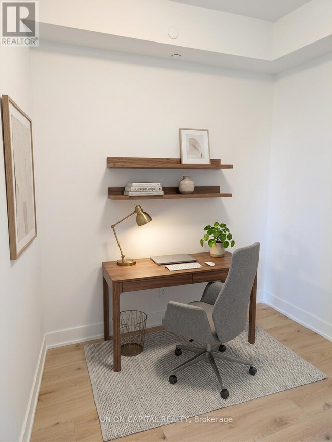 Photo - 2088 James St Unit 1007