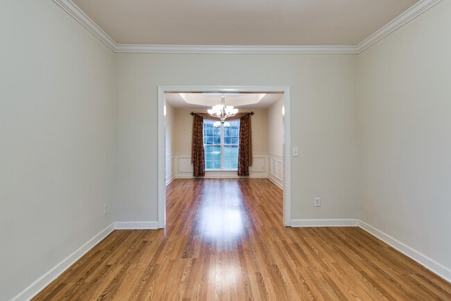 Photo - **ESTABLISHED NEIGHBORHOOD, AMAZING LOCATION**