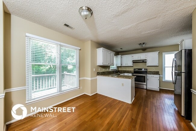 Photo - 7141 Avenbury Cir