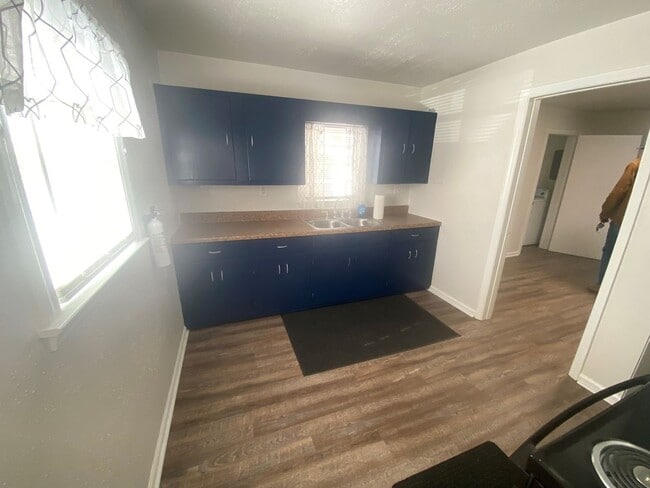 Building Photo - Charming one-bedroom oasis available in the heart of Gainesville!