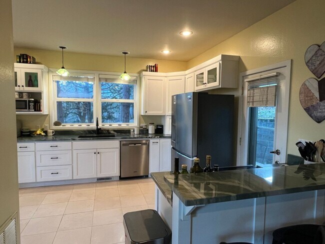 Photo - Charming 3BR House in Ashland