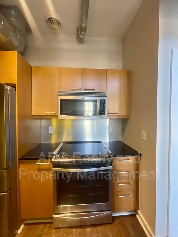 Photo - 265 18th St NW
