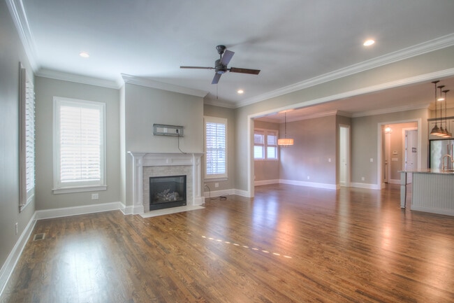 Photo - 9112 Keats St