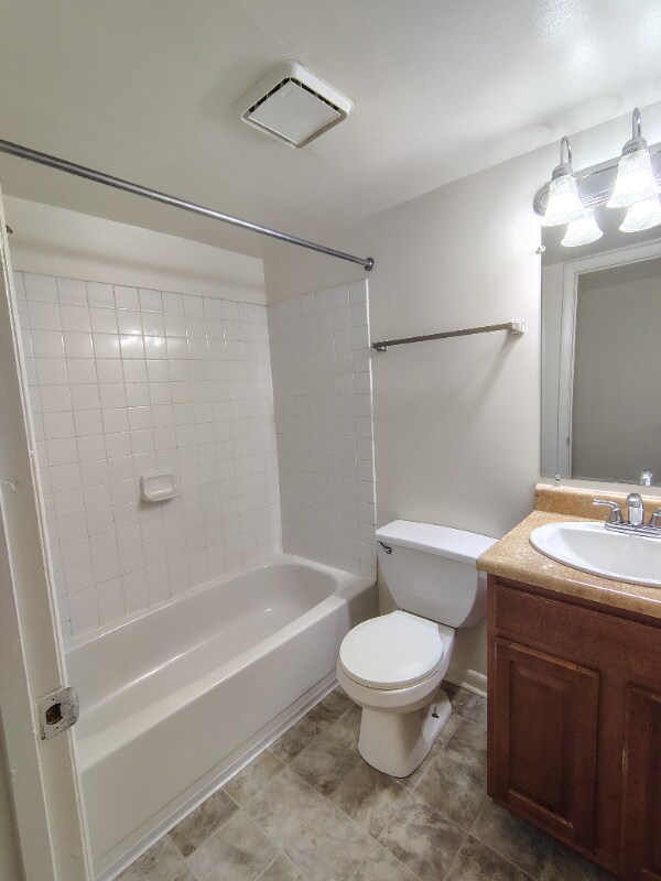 600 Reusens Rd Unit J111