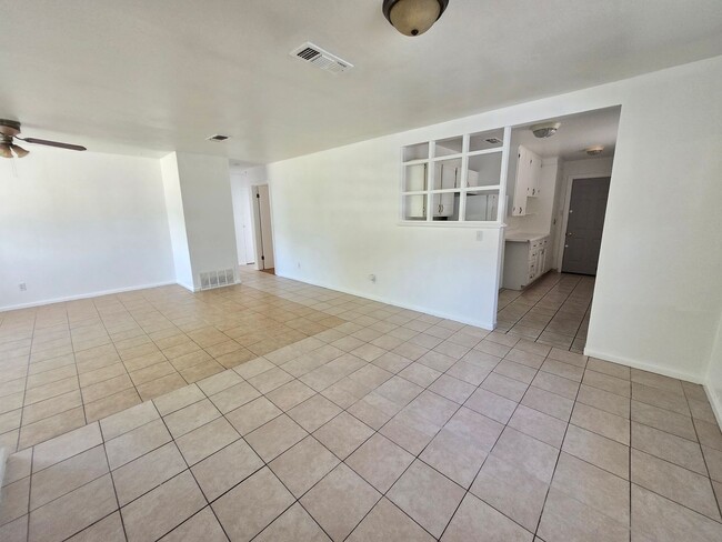 Photo - 1219 W Summit St