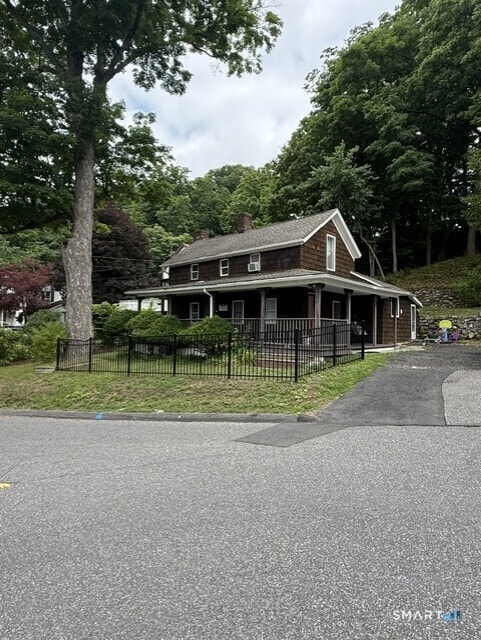Building Photo - 121 Grove St