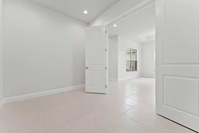 Photo - 12550 Nautilus Cir