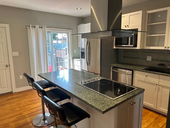 Photo - 20 Wells Ave Unidad 1