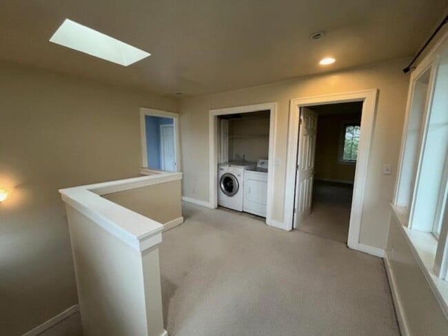 Photo - 4 bedroom in Seattle WA 98103