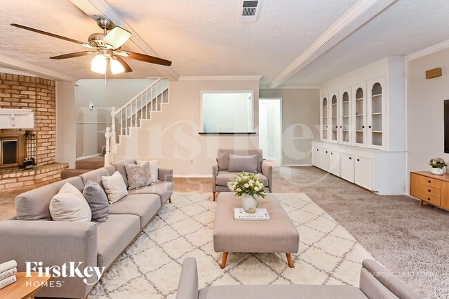 16911 Memorial Oaks Ln