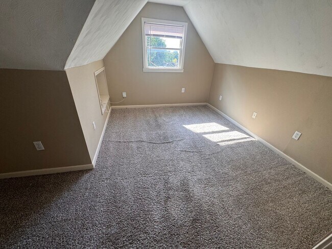 1359 High St Unit B