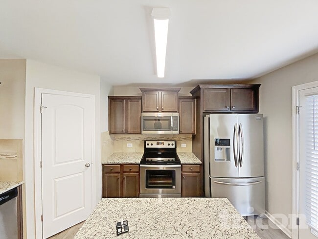 Photo - 5008 Shorthorn Way