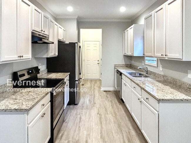 Photo - 295 Sterling St SE