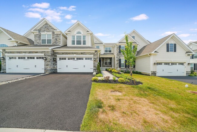 Photo - Luxury Fully Furnished 3 Bed 3.5 Bath Townhome in Darlington Ridge