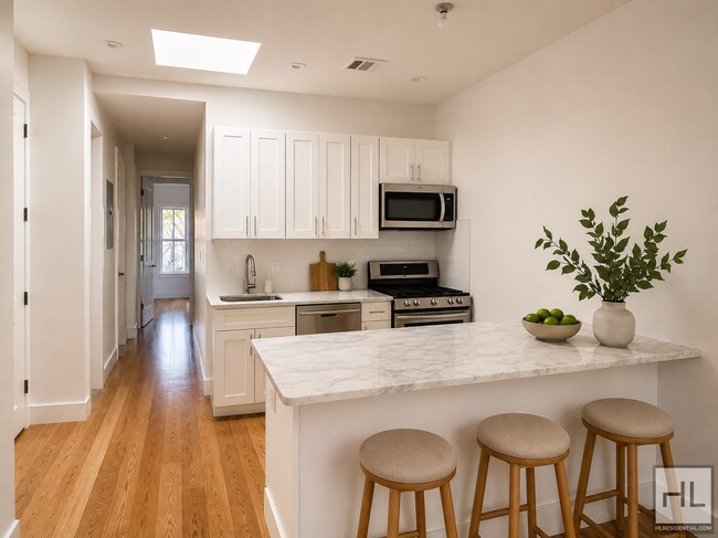 Photo - CROWN HEIGHTS / Amazing Sunlit 3-Bed 2-Bath Unidad 2A