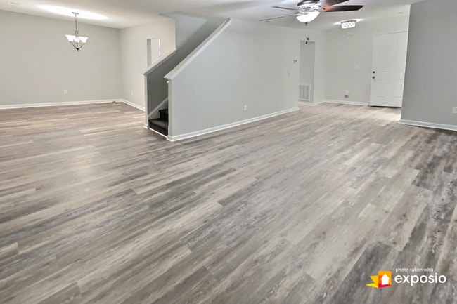 Photo - 2413 Whetstone Ln