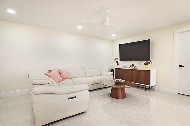 Photo - 2800 N Ocean Dr Unidad B-9A