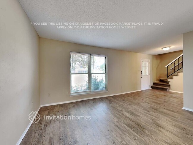 Photo - 2614 Remmington Dr