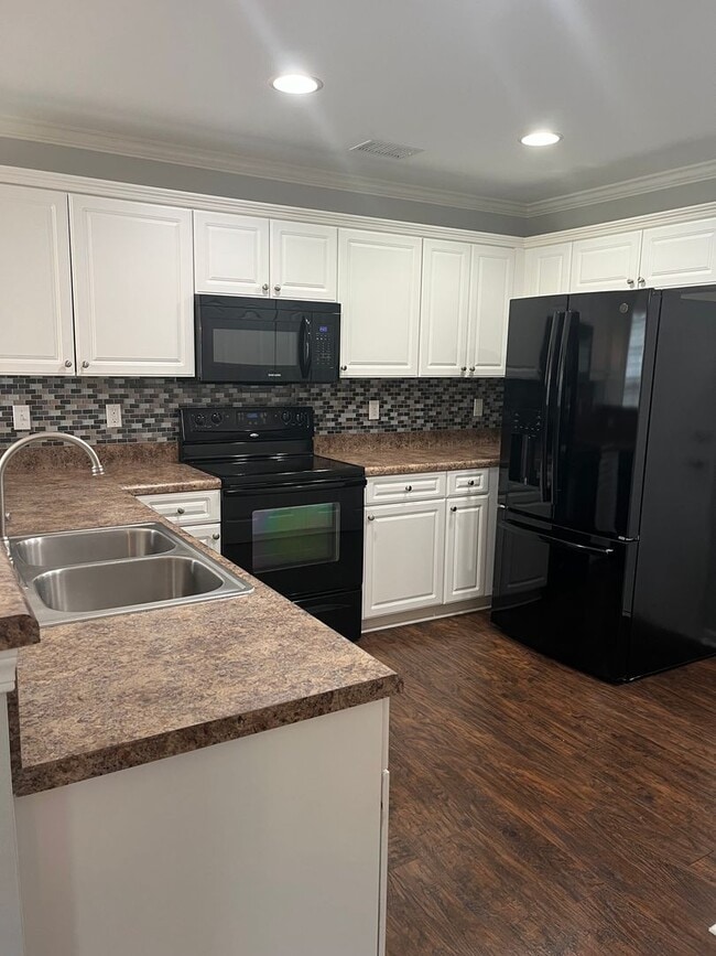 Photo - Great Location