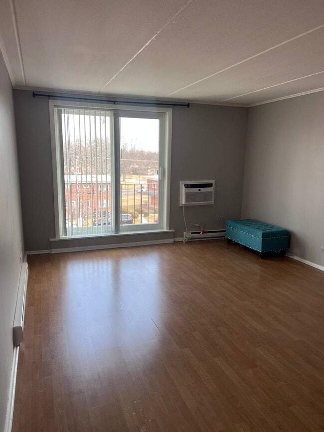 Photo - 1019 N Boxwood Dr